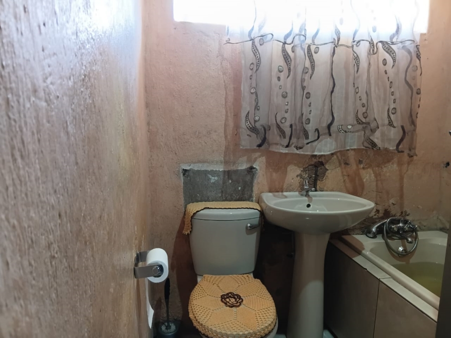2 Bedroom Property for Sale in Lethlabile North West